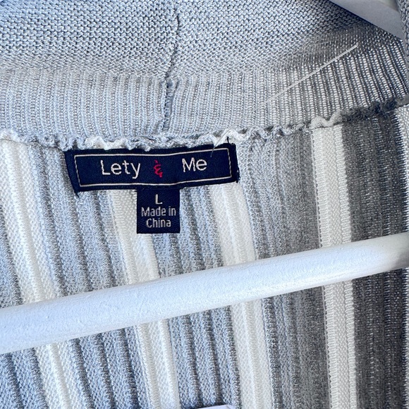 Stitch Fix: Elegant Gray and White Women's Sweater - Picture 14 of 16